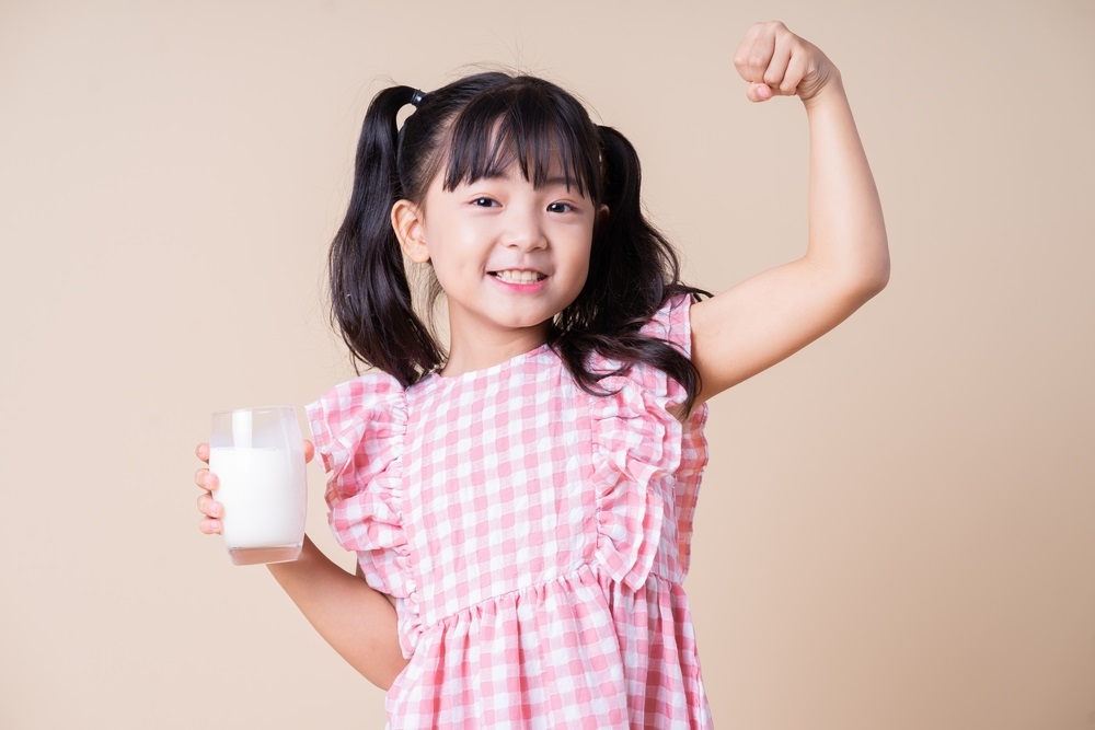 5 Manfaat Minum Susu di Pagi Hari untuk Kesehatan Anak