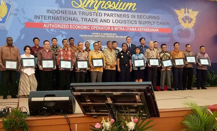 FFI Mendapatkan Sertifikat Authorized Economic Operator (AEO) dari Pemerintah Indonesia