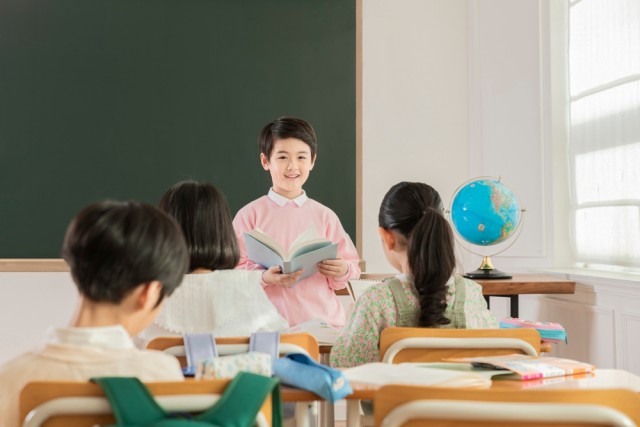 16 Ciri-Ciri Anak Pintar yang Bisa Ibu Kenali Sejak Dini