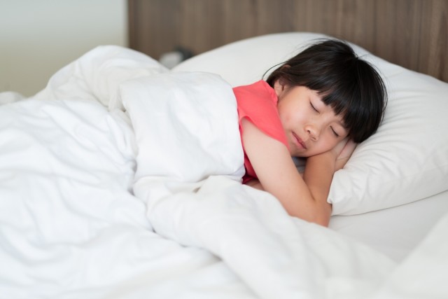 Efek Kurang Tidur pada Anak dan Ciri-Cirinya