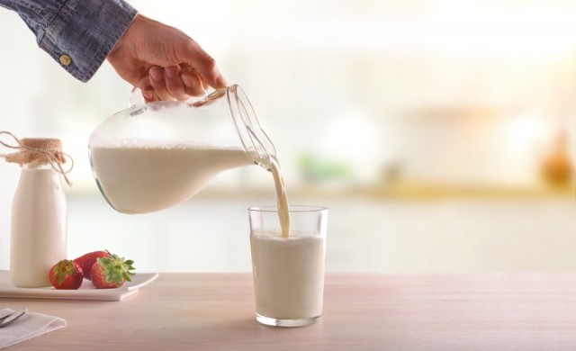Susu Tinggi Kalsium dan 8 Manfaat Pentingnya untuk Kesehatan