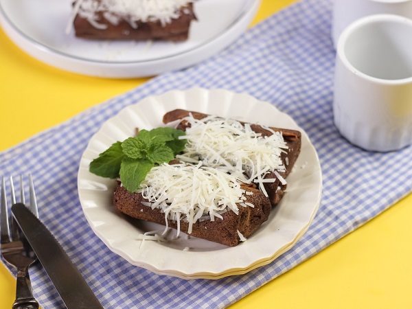 Resep Dadar Gulung Cokelat - Frisian Flag