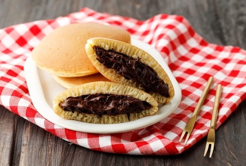 Jajanan Kekinian Dorayaki Cokelat - Frisian Flag