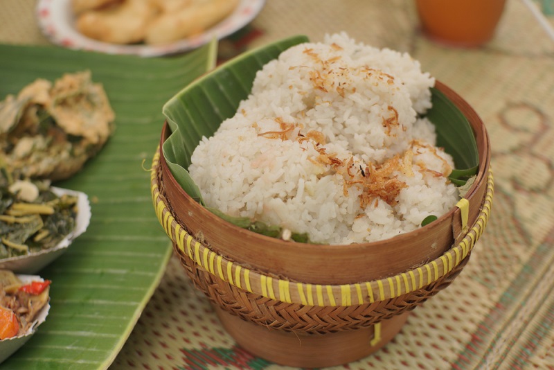 Resep Nasi Gurih Sederhana