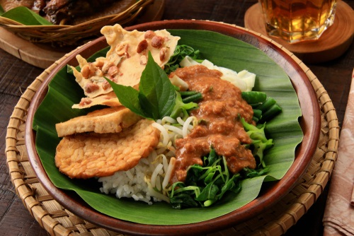 Menu Sarapan Pagi Simple Nasi Pecel - Frisian Flag