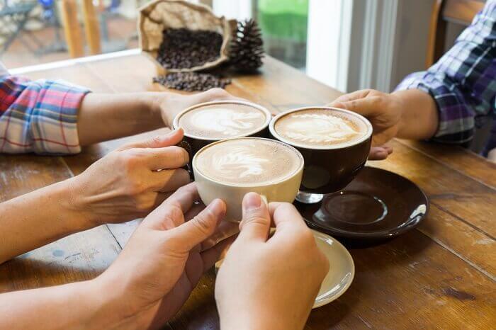 Waktu Terbaik Minum Kopi Susu - Frisian Flag